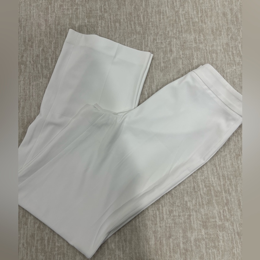 H&M white dress pants size 6 comes long